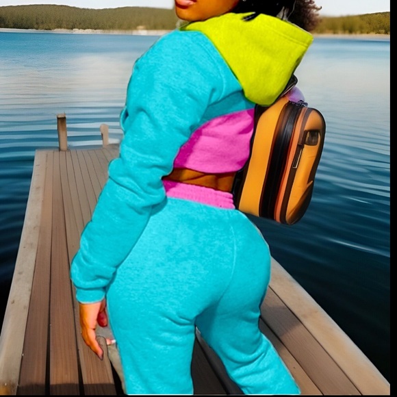 “LUCKY GIRL” Printed On Top & Bottoms Hooded Crop Sweatshirt & Joggers Outfit - Picture 2 of 7